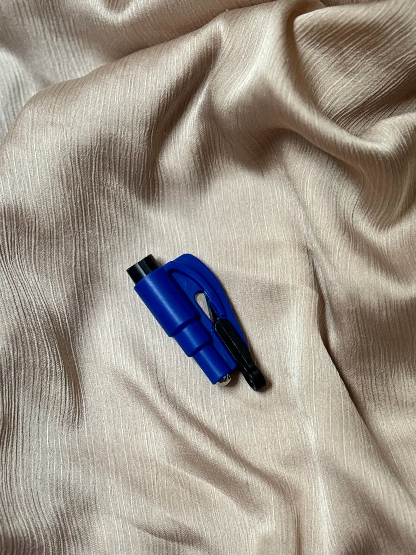 Emergency Seatbelt Cutter & Window Breaker โ Life-Saving Escape Tool