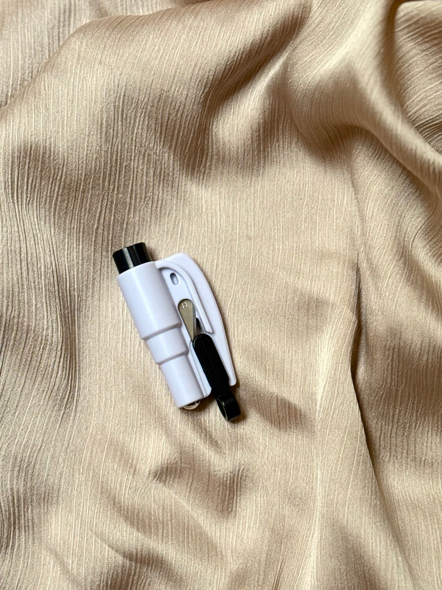 Emergency Seatbelt Cutter & Window Breaker โ Life-Saving Escape Tool