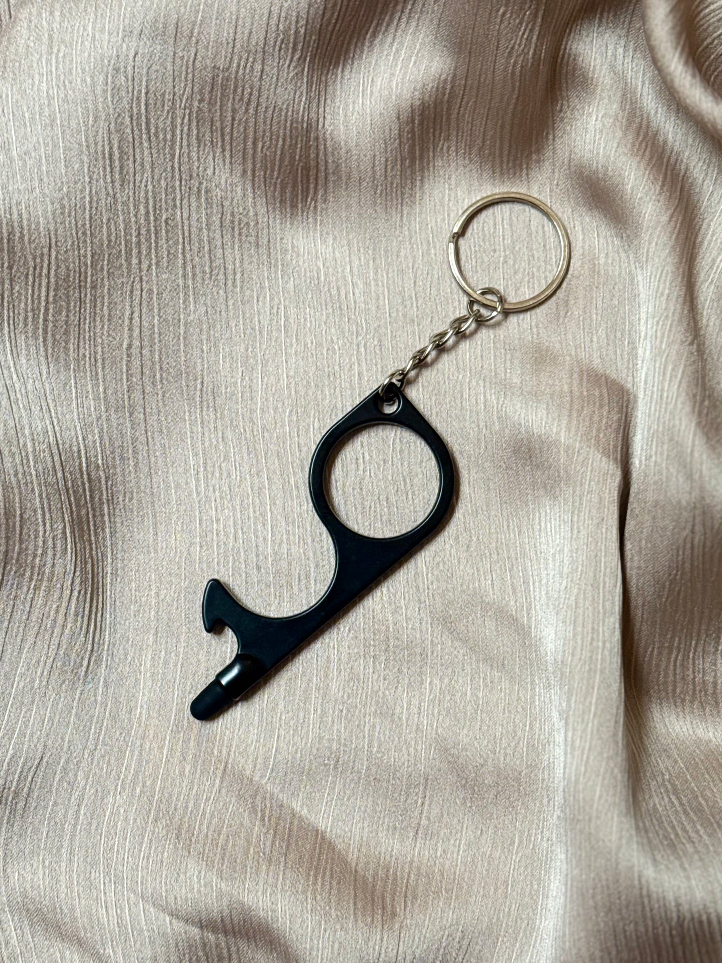 Touch-Free Door Opener Keychain – Stay Safe & Germ-Free